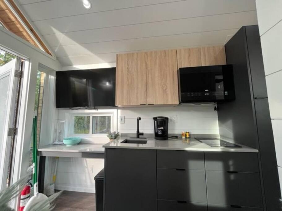 Tiny Glamping 2 Apartment Mims ภายนอก รูปภาพ